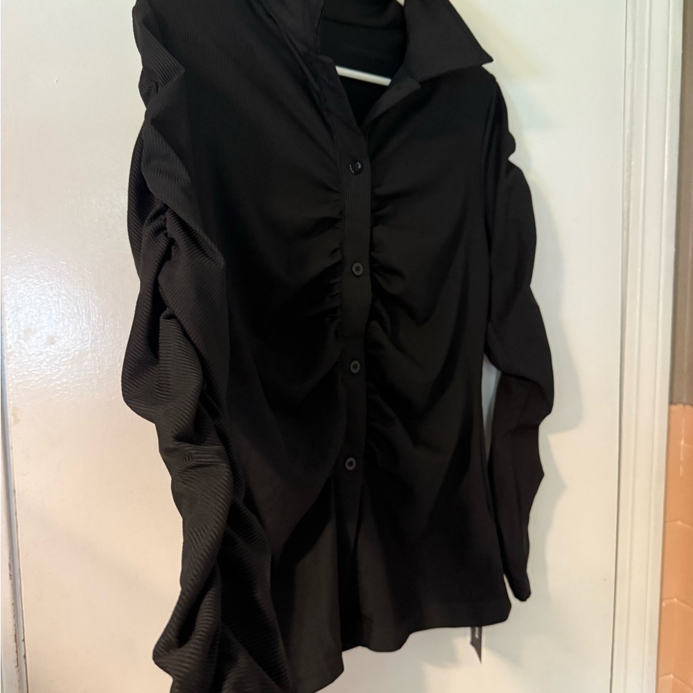 Nano Black Ruched Long Sleeve Button Down Shirt - Picture 3 of 5